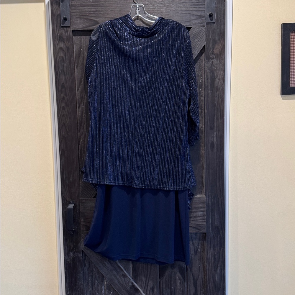 Dress - Picture 6 of 8
